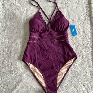 CUPSHE Plum Detailed One Piece Swimsuit  SZ M
Scallops Fagotting